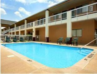 Super 8 By Wyndham Hotel 2*