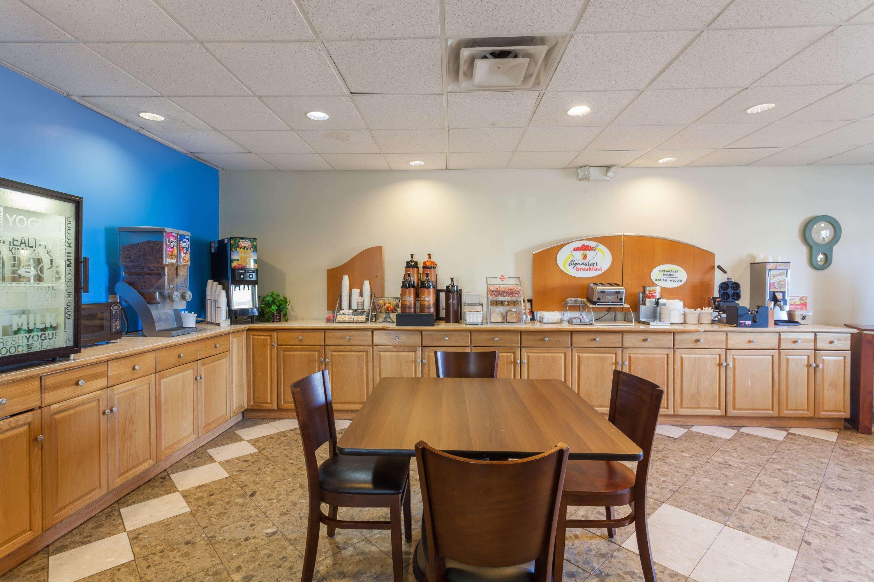 Super 8 By Wyndham Columbia