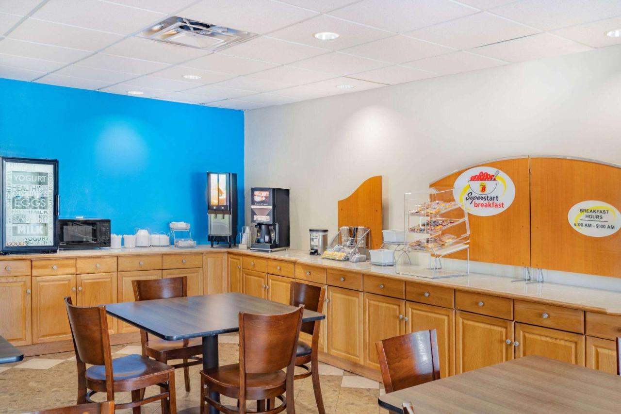 Super 8 By Wyndham Hotel Columbia