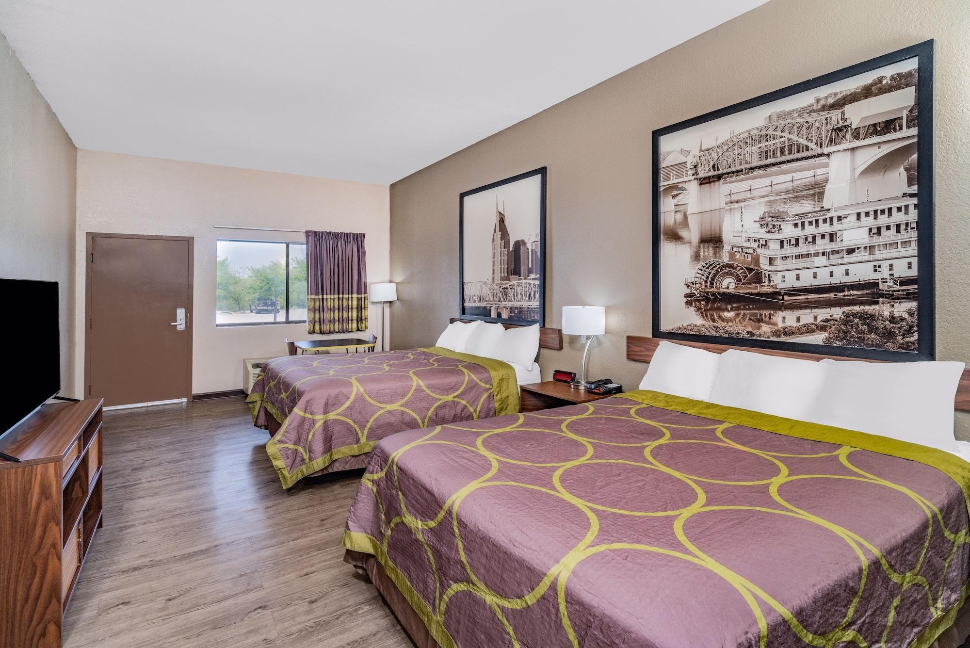 Super 8 By Wyndham Hotel 2*