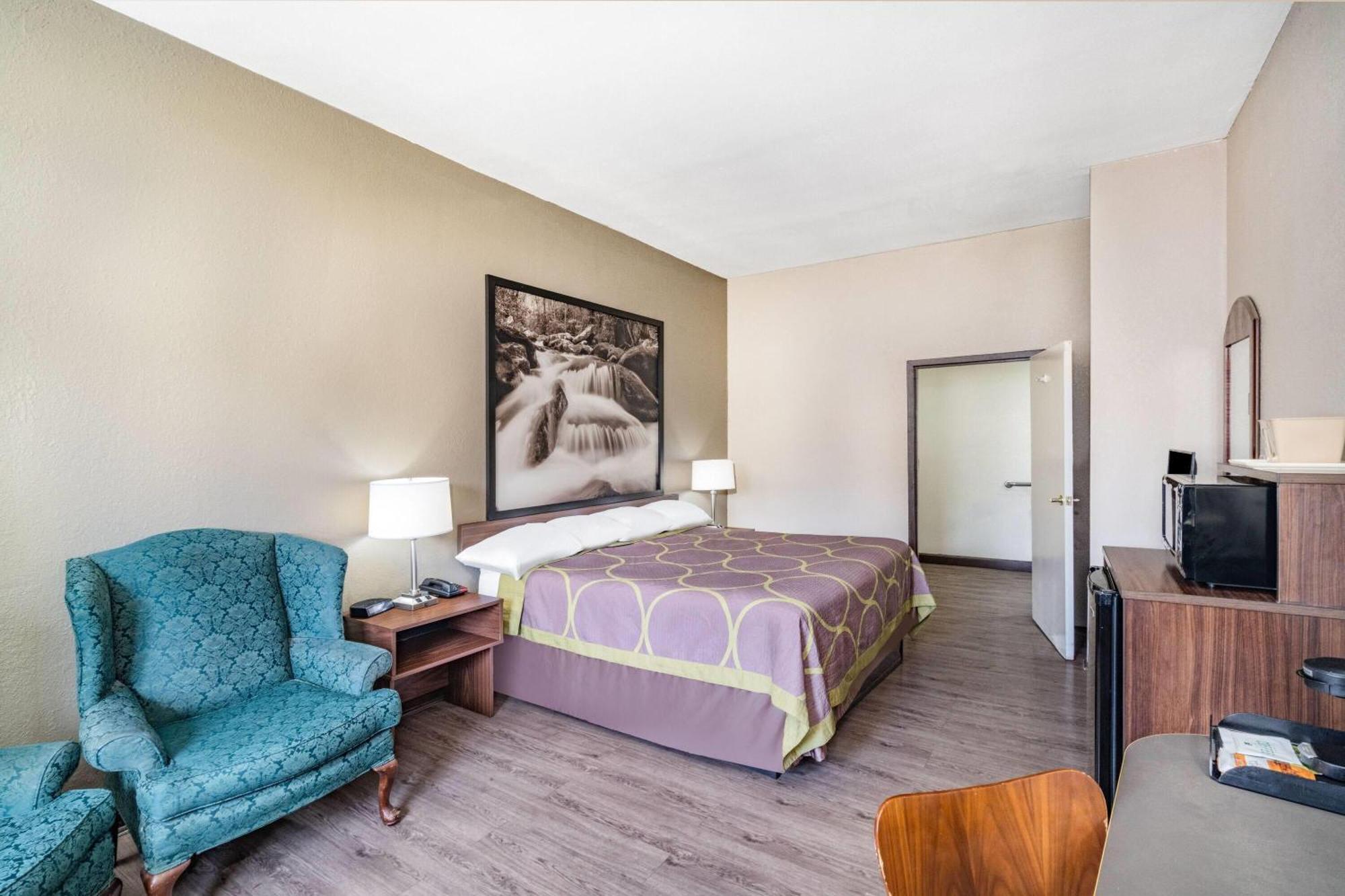 Super 8 By Wyndham