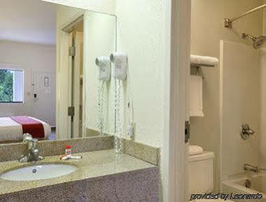 Super 8 By Wyndham Columbia