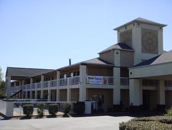 Super 8 By Wyndham Hotel